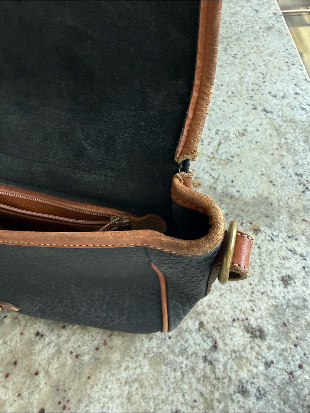 Vintage Dooney & Bourke AWL Carrier Messenger Bag| Black/Tan| USA Made - Picture 5 of 6